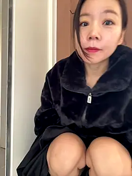 xinmeng-000 online show from November 3, 2025, 6:40 am