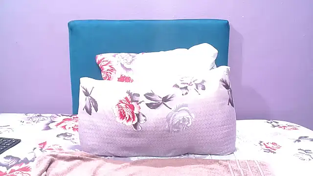 Snapshot of XXBOOBSLOVER chatting on October 12, 2025, 5:25 pm XXBOOBSLOVER online show from October 12, 2025, 5:25 pm