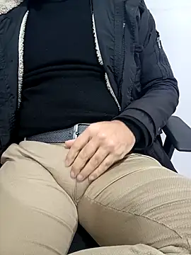 Snapshot of Yaman_33 chatting on February 11, 2026, 6:57 am Yaman 33 online show from February 11, 2026, 6:57 am