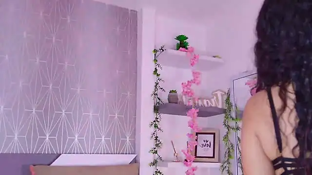 Celine Lee online show from November 4, 2025, 3:16 pm