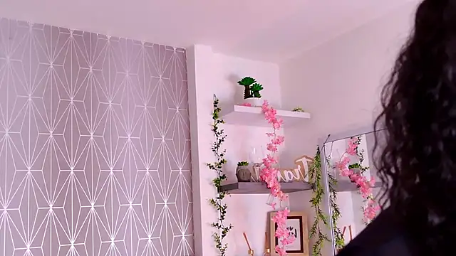 Celine Lee online show from October 30, 2025, 5:32 pm