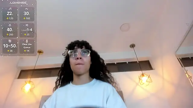 Snapshot of Hanna_Cornee_ chatting on February 12, 2026, 12:16 pm Hanna Cornee online show from February 12, 2026, 12:16 pm