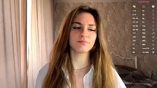 miainheat online show from October 9, 2025, 9:10 am