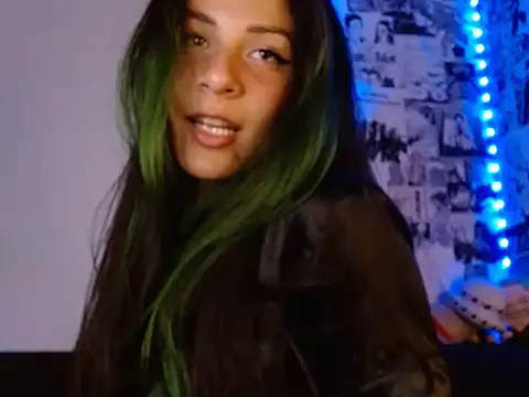 Chloe paytone online show from April 12, 2026, 1:20 am