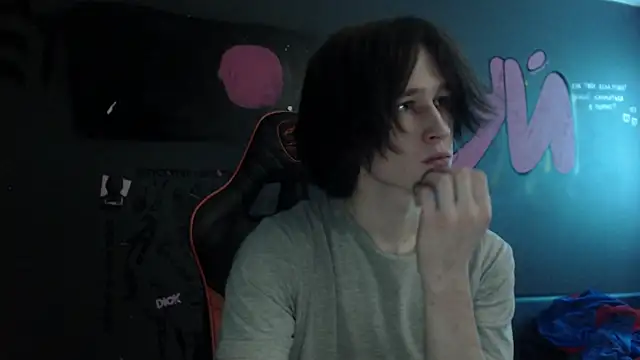 min1pekka online show from November 26, 2025, 2:33 am