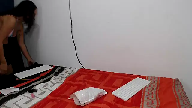 Snapshot of penelopeh_ chatting on October 17, 2025, 12:25 am penelopeh  online show from October 17, 2025, 12:25 am