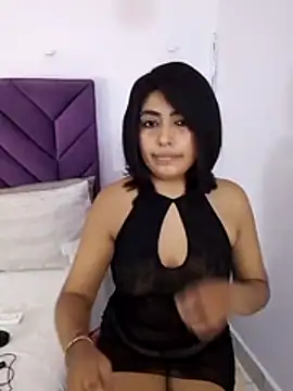 Kaylachannell online show from April 13, 2026, 3:43 am