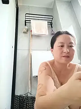 Snapshot of chengcheng12 chatting on October 10, 2025, 1:06 am chengcheng12 online show from October 10, 2025, 1:06 am