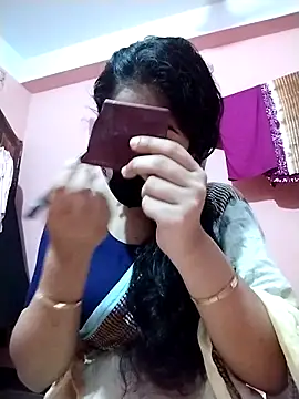 Snapshot of Prionti- chatting on October 1, 2025, 2:49 am Prionti- online show from October 1, 2025, 2:49 am