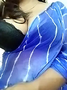 Snapshot of Ponds_beauty chatting on October 4, 2025, 3:24 pm Ponds beauty online show from October 4, 2025, 3:24 pm