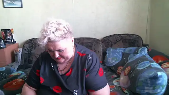 Snapshot of Lana555 chatting on September 25, 2025, 9:37 am Lana555 online show from September 25, 2025, 9:37 am