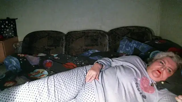 Snapshot of Lana555 chatting on October 3, 2025, 12:03 am Lana555 online show from October 3, 2025, 12:03 am