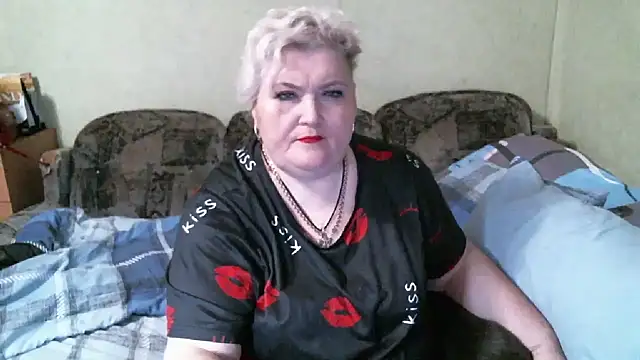 Snapshot of Lana555 chatting on September 17, 2025, 12:45 am Lana555 online show from September 17, 2025, 12:45 am