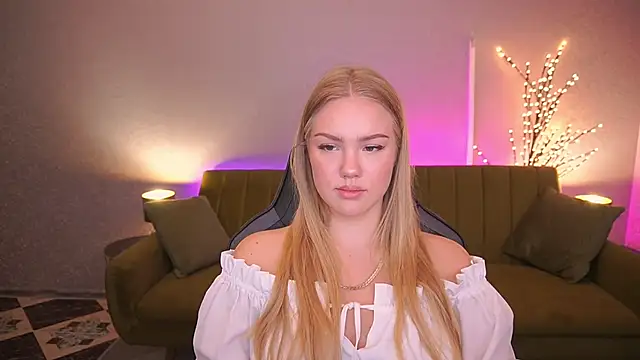 CelesteNoir online show from September 29, 2025, 6:20 am