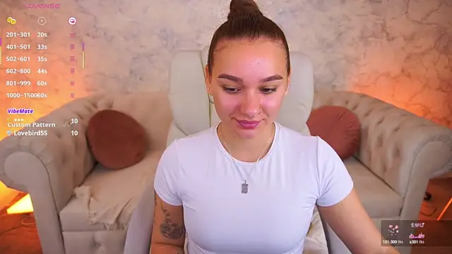 Snapshot of UrMuseOn chatting on September 27, 2025, 5:46 am UrMuseOn online show from September 27, 2025, 5:46 am