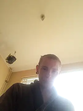 piercingpik online show from February 28, 2026, 1:00 pm