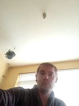 piercingpik online show from November 30, 2025, 11:22 am