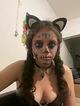 Snapshot of Lucy_YupiSweet chatting on November 1, 2025, 8:41 am Lucy YupiSweet online show from November 1, 2025, 8:41 am