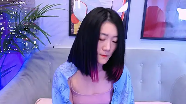 AikoYamada online show from January 13, 2026, 6:17 am