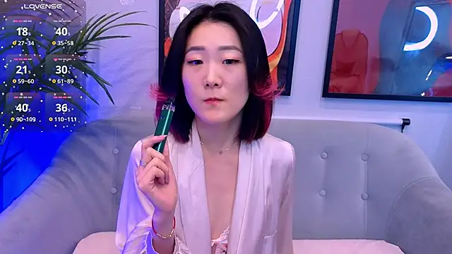 Snapshot of AikoYamada chatting on September 30, 2025, 6:19 am AikoYamada online show from September 30, 2025, 6:19 am