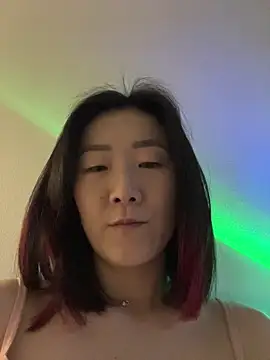 Snapshot of AikoYamada chatting on October 31, 2025, 5:48 am AikoYamada online show from October 31, 2025, 5:48 am