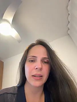 Lady LauraRose online show from December 17, 2025, 8:47 pm