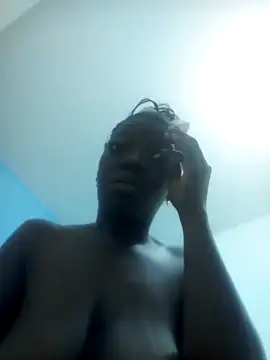 Aurora-Queen online show from October 30, 2025, 5:06 am