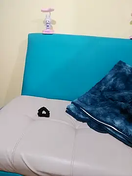 Snapshot of Miss-tetas chatting on February 6, 2026, 3:35 am Miss-tetas online show from February 6, 2026, 3:35 am