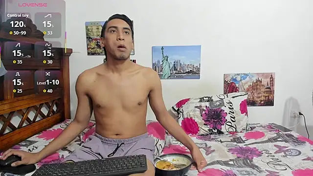 Snapshot of Roxana_Tony chatting on October 21, 2025, 2:33 am Roxana Tony online show from October 21, 2025, 2:33 am