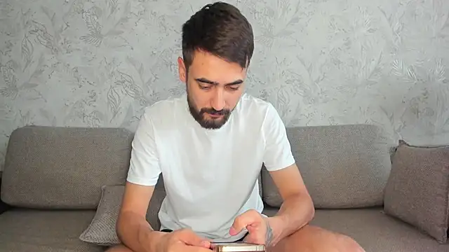 Snapshot of sophywhisper chatting on September 22, 2025, 6:30 am sophywhisper online show from September 22, 2025, 6:30 am