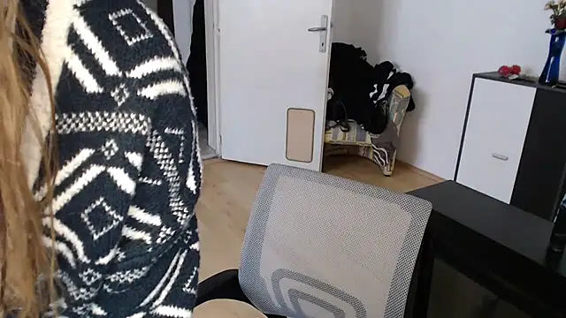 Snapshot of Aliens4twenty chatting on September 30, 2025, 7:03 am Aliens4twenty online show from September 30, 2025, 7:03 am