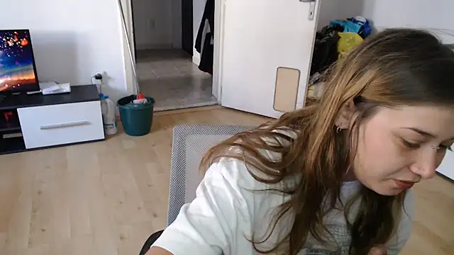 Snapshot of Aliens4twenty chatting on September 24, 2025, 5:58 am Aliens4twenty online show from September 24, 2025, 5:58 am