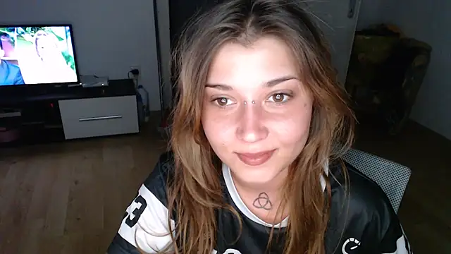 Snapshot of Aliens4twenty chatting on September 21, 2025, 10:04 pm Aliens4twenty online show from September 21, 2025, 10:04 pm