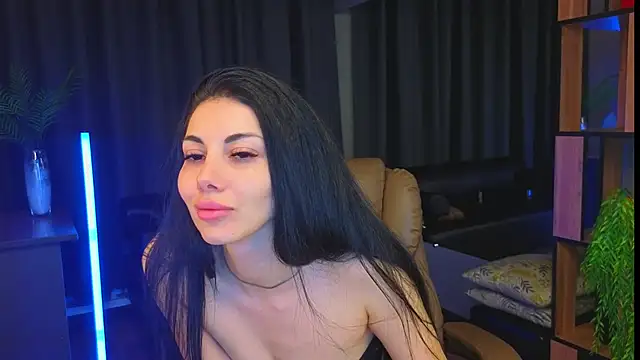 Snapshot of Emmi_Swon chatting on September 28, 2025, 7:21 pm Emmi Swon online show from September 28, 2025, 7:21 pm