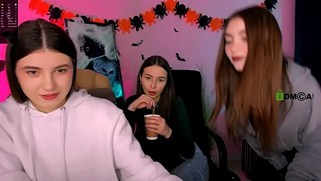 Snapshot of barbara_crazy chatting on October 25, 2025, 8:46 am barbara crazy online show from October 25, 2025, 8:46 am