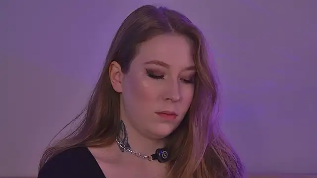 Snapshot of MiaEuphoria_ chatting on October 21, 2025, 4:34 am MiaEuphoria  online show from October 21, 2025, 4:34 am