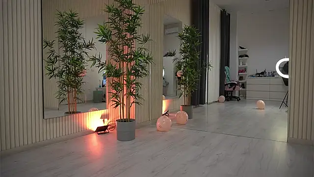 EmmaBlanco online show from February 27, 2026, 7:35 pm