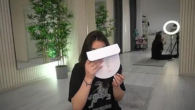 EmmaBlanco online show from February 5, 2026, 8:04 pm