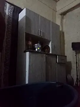 Snapshot of RFeltomWhitJ chatting on September 27, 2025, 4:35 pm RFeltomWhitJ online show from September 27, 2025, 4:35 pm