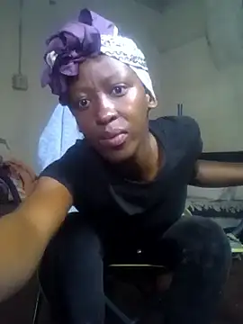 Snapshot of RFeltomWhitJ chatting on October 12, 2025, 2:07 pm RFeltomWhitJ online show from October 12, 2025, 2:07 pm