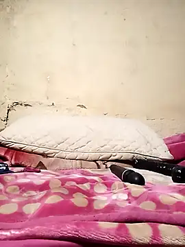 Snapshot of RFeltomWhitJ chatting on September 9, 2025, 12:54 am RFeltomWhitJ online show from September 9, 2025, 12:54 am