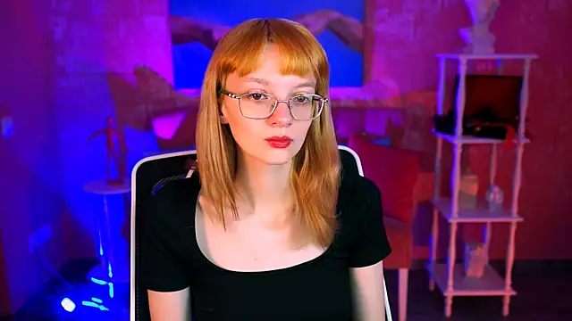 Snapshot of MollyJiggles chatting on October 3, 2025, 8:16 am MollyJiggles online show from October 3, 2025, 8:16 am