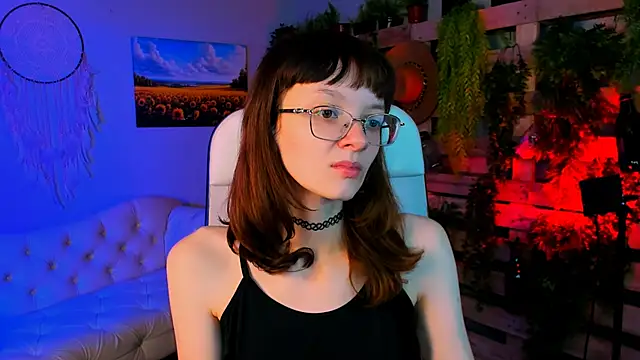 Snapshot of MollyJiggles chatting on September 19, 2025, 12:20 pm MollyJiggles online show from September 19, 2025, 12:20 pm