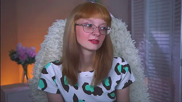 Snapshot of MollyJiggles chatting on September 30, 2025, 4:24 pm MollyJiggles online show from September 30, 2025, 4:24 pm