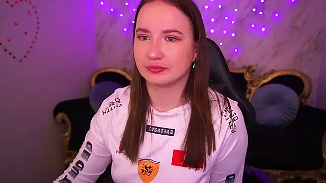 SofieBloom online show from March 8, 2026, 3:15 pm