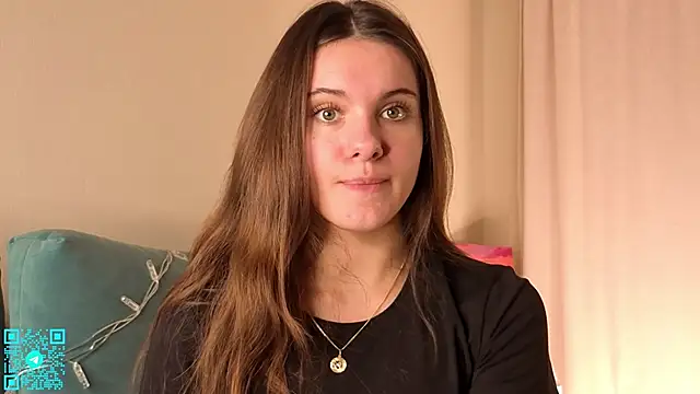 chloemilka online show from November 29, 2025, 6:52 pm