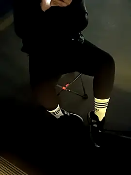 Snapshot of Hanzadekerem chatting on October 30, 2025, 6:27 pm Hanzadekerem online show from October 30, 2025, 6:27 pm