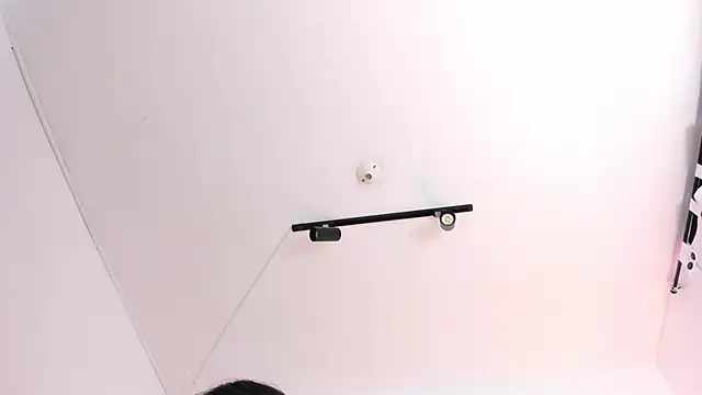 Snapshot of thamiina_ chatting on October 5, 2025, 7:10 am thamiina online show from October 5, 2025, 7:10 am