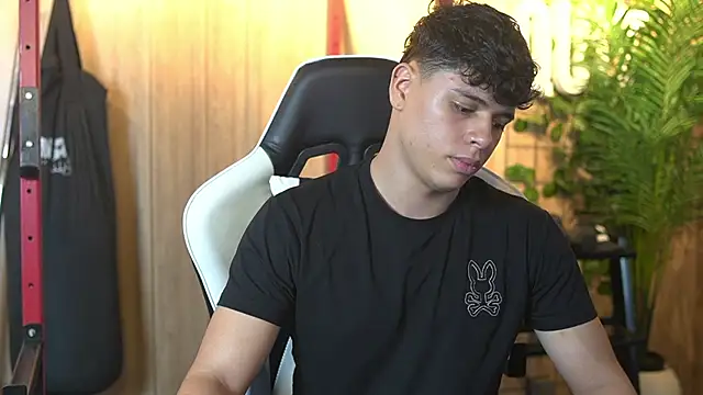 Ethan occonor online show from November 25, 2025, 12:44 am