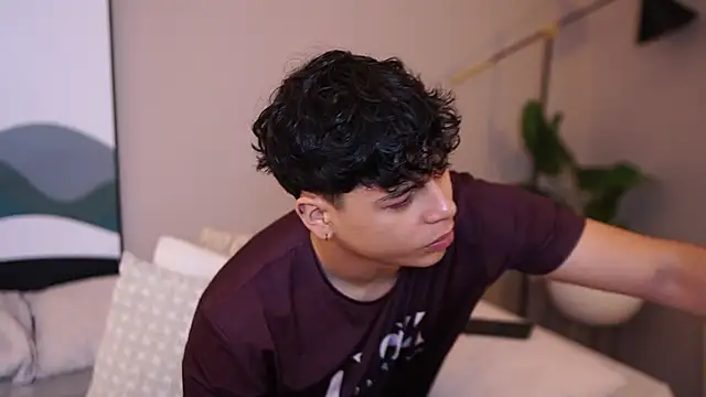 Snapshot of Ethan_occonor chatting on October 8, 2025, 12:39 pm Ethan occonor online show from October 8, 2025, 12:39 pm